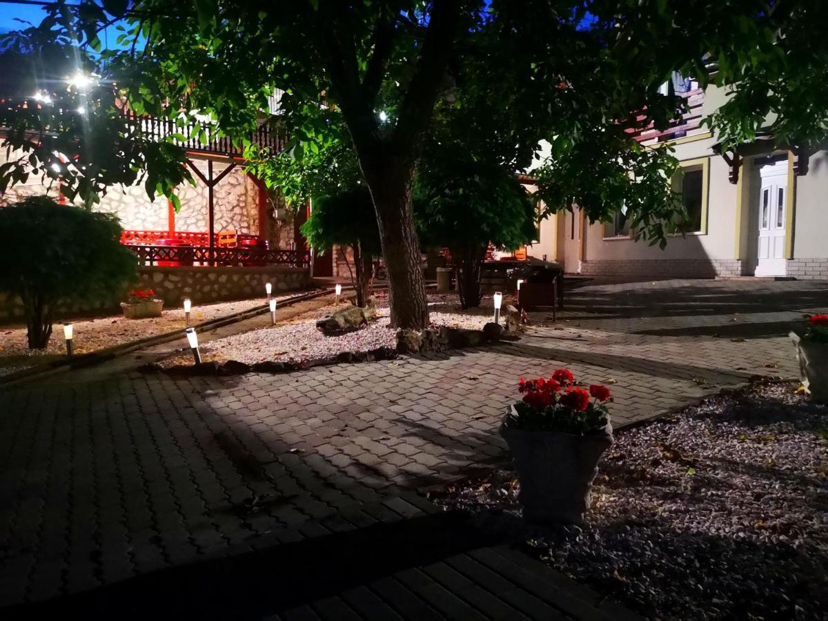 Zoeld Sziget Wellness Bed & Breakfast Egerszalók Eksteriør bilde